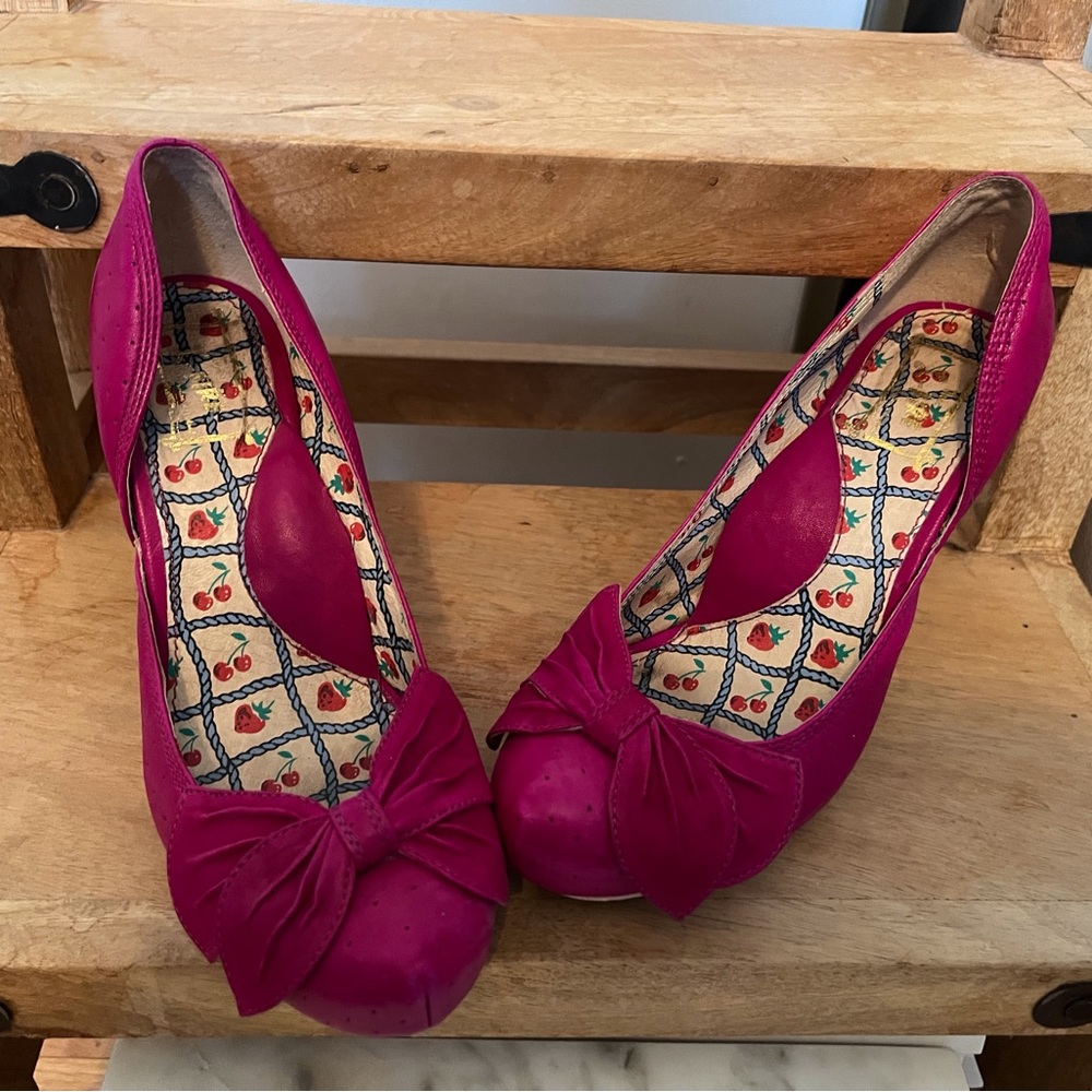 Stylish Pink Miss L-Fire Women's Shoes with Bow